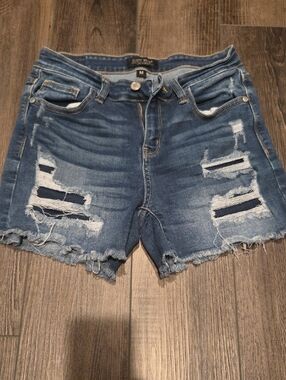 Judy Blue Medium Wash Distressed Jean Shorts